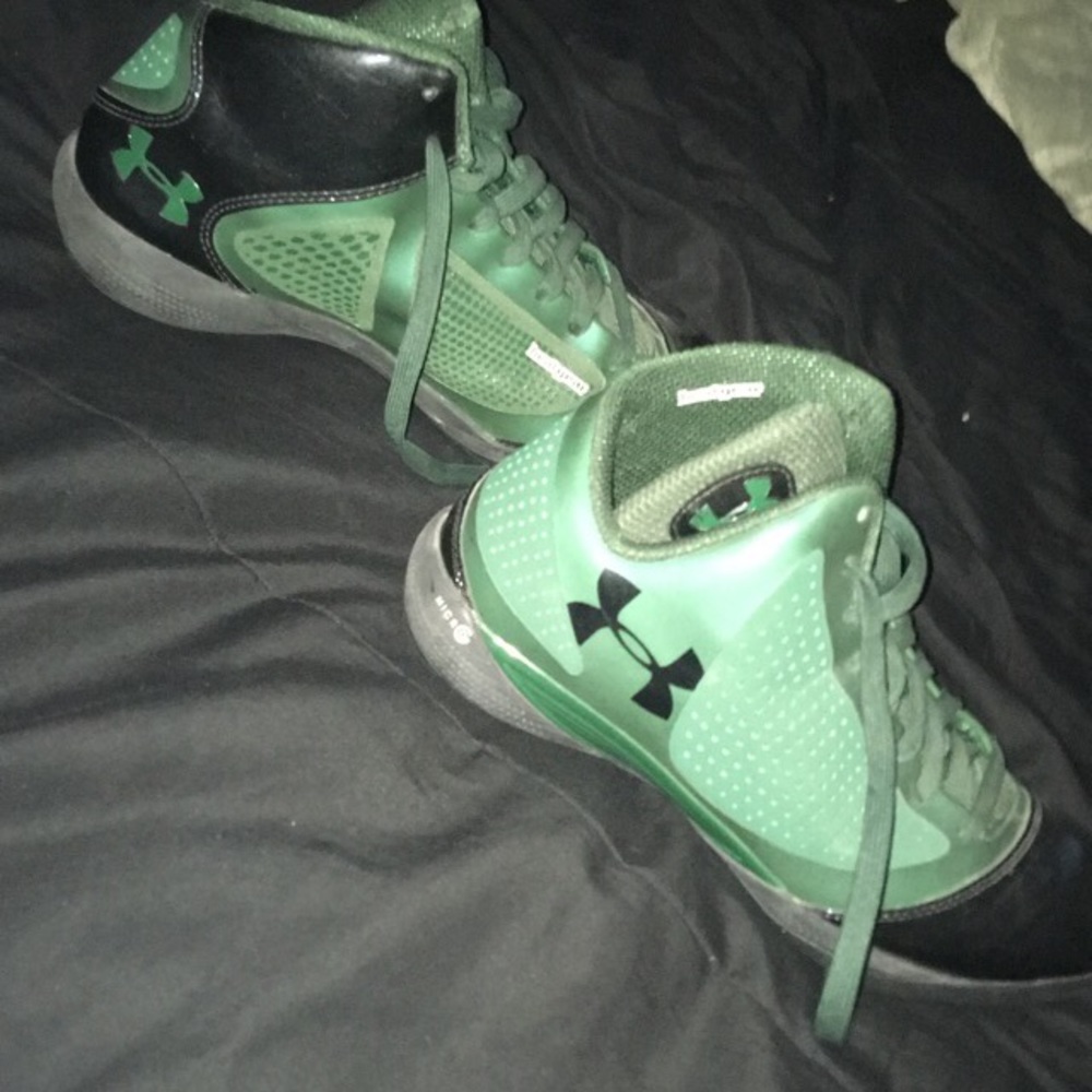 green under armour basketball shoes